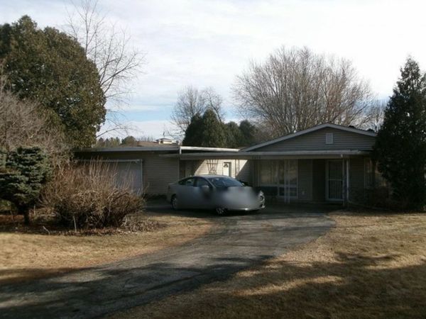 2435 E 41ST Street , Davenport, IA 52807