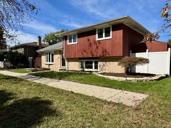 3008 W 110th Place, Chicago, IL 60655