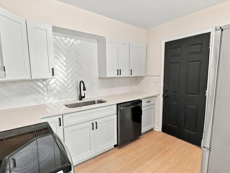 1452 Manchester Avenue, Columbus, OH 43211 Photo 13