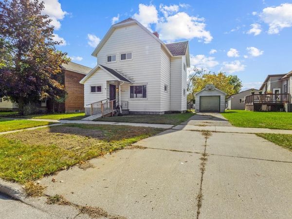 817 TERRACE AVENUE, Marinette, WI 54143