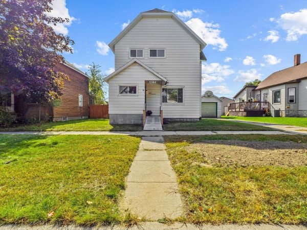 817 TERRACE AVENUE, Marinette, WI 54143