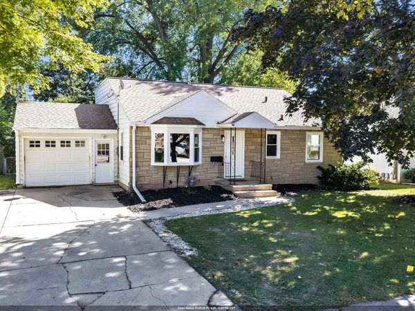1017 RAYMOND STREET, Green Bay, WI 54304