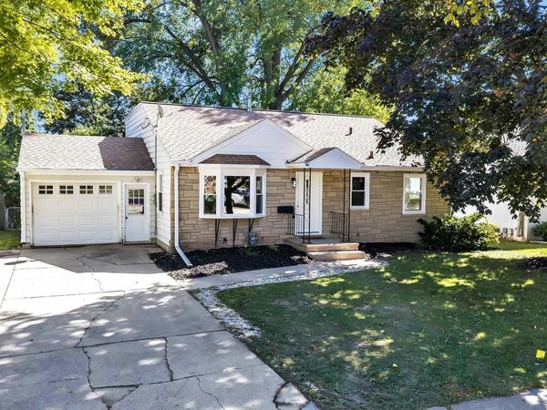 1017 RAYMOND STREET, Green Bay, WI 54304