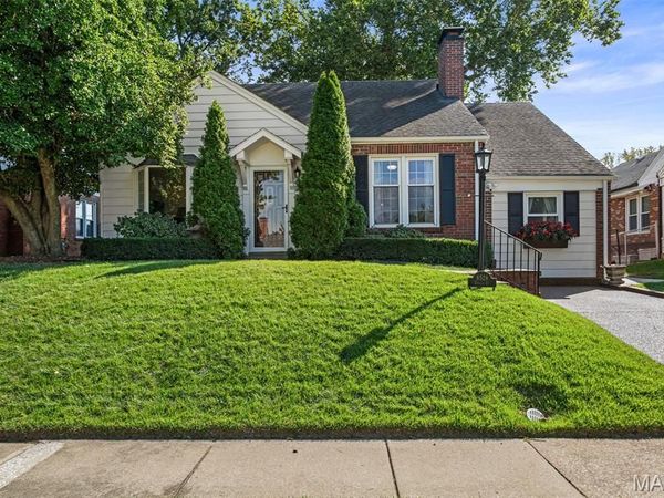 8528 Douglas Court, St Louis, MO 63144