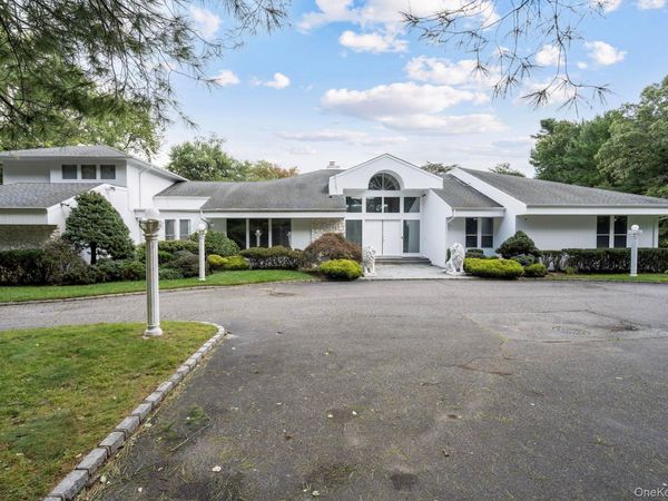 6 Quail Path, Glen Head, NY 11545