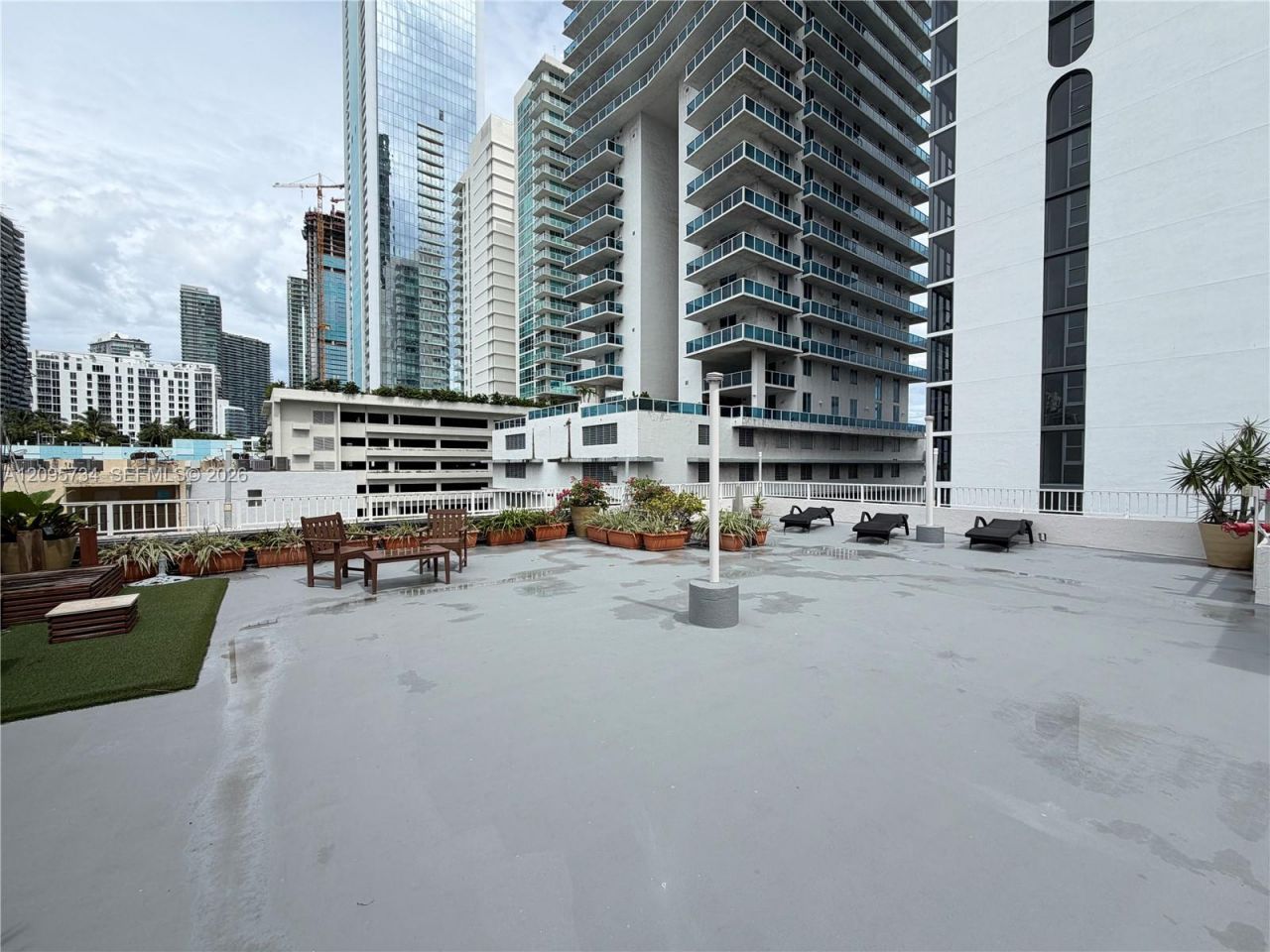 677 NE 24th St , Unit 406, Miami, FL 33137 Photo
