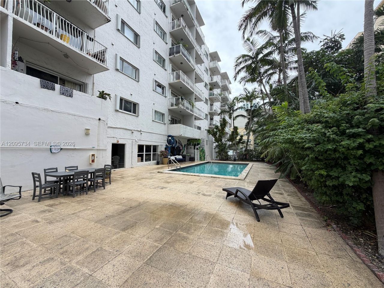 677 NE 24th St , Unit 406, Miami, FL 33137 Photo