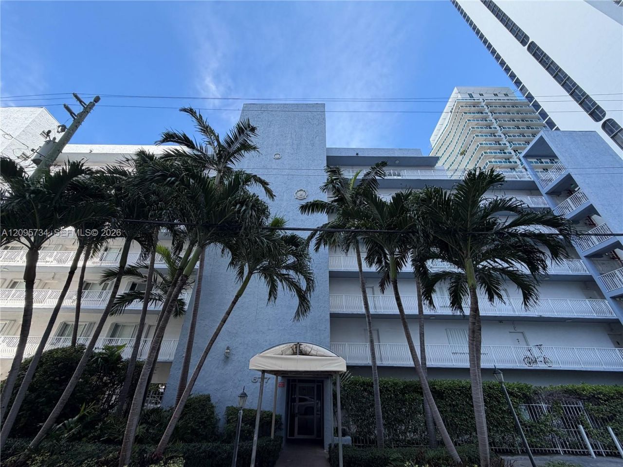 677 NE 24th St , Unit 406, Miami, FL 33137 Photo