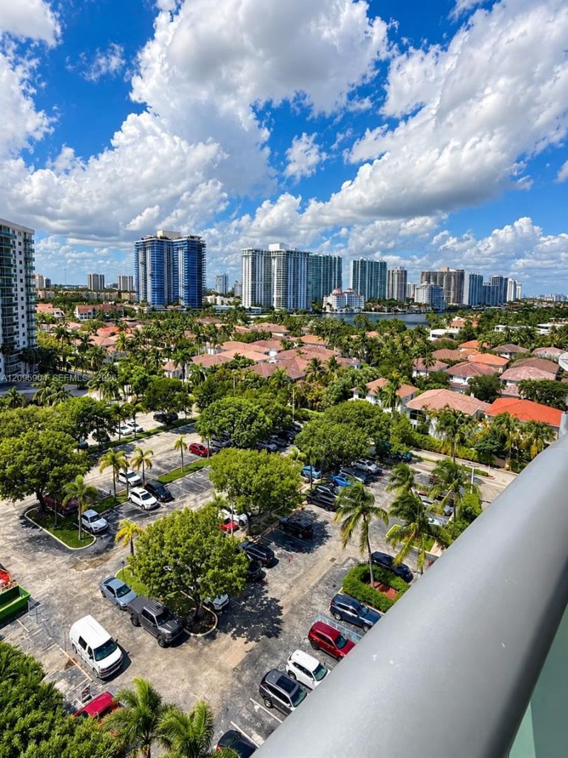 19370 Collins Ave , Unit 1112, Sunny Isles Beach, FL 33160 Photo
