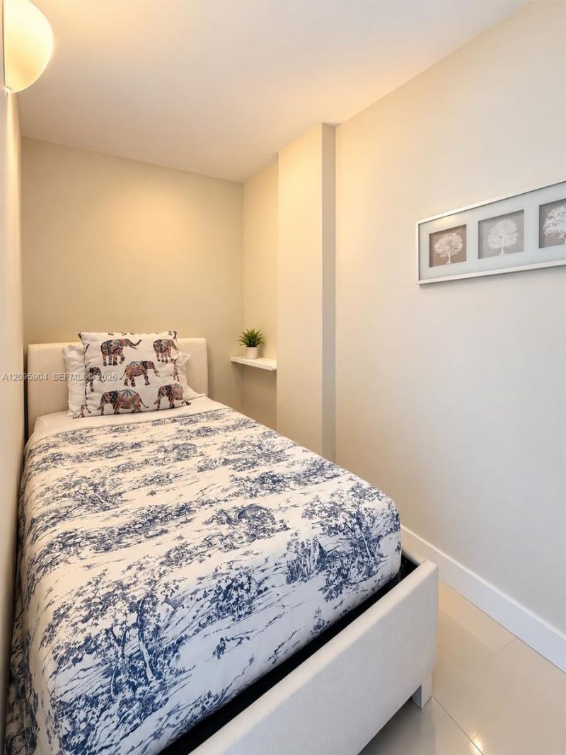 19370 Collins Ave , Unit 1112, Sunny Isles Beach, FL 33160 Photo