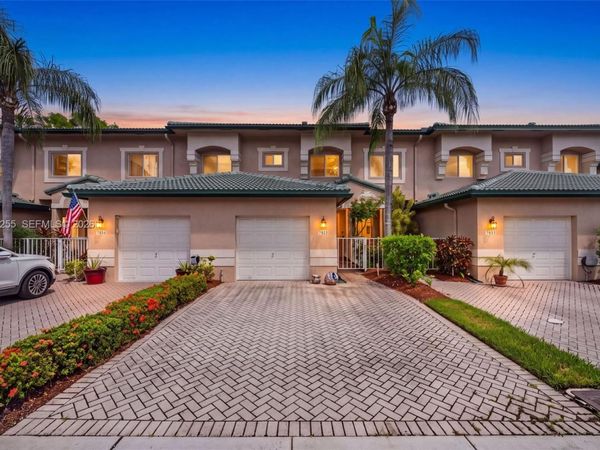 7932 E Exeter Blvd E , Unit 202, Tamarac, FL 33321