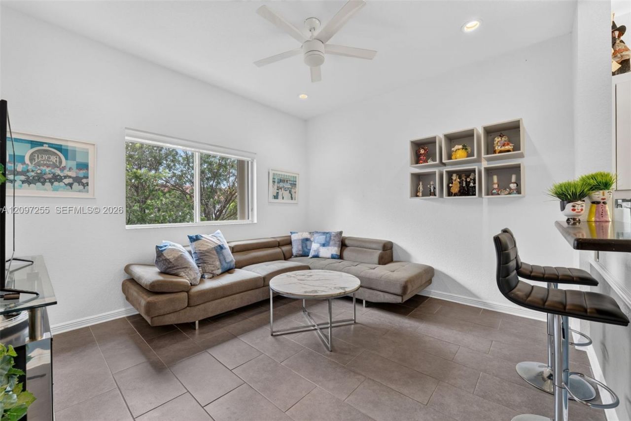 7932 E Exeter Blvd E , Unit 202, Tamarac, FL 33321 Photo