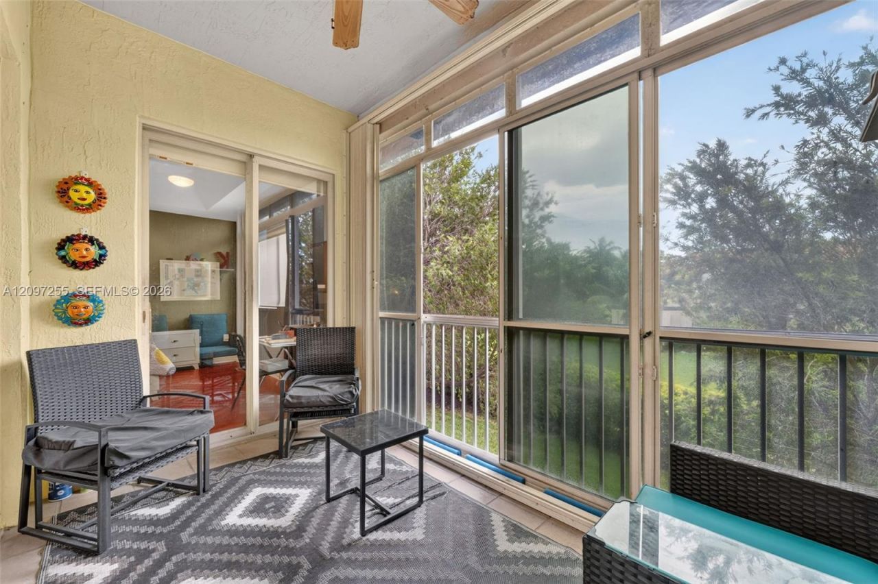 7932 E Exeter Blvd E , Unit 202, Tamarac, FL 33321 Photo