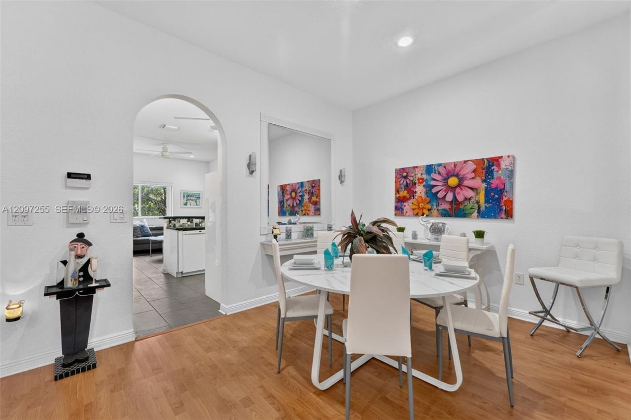 7932 E Exeter Blvd E , Unit 202, Tamarac, FL 33321 Photo