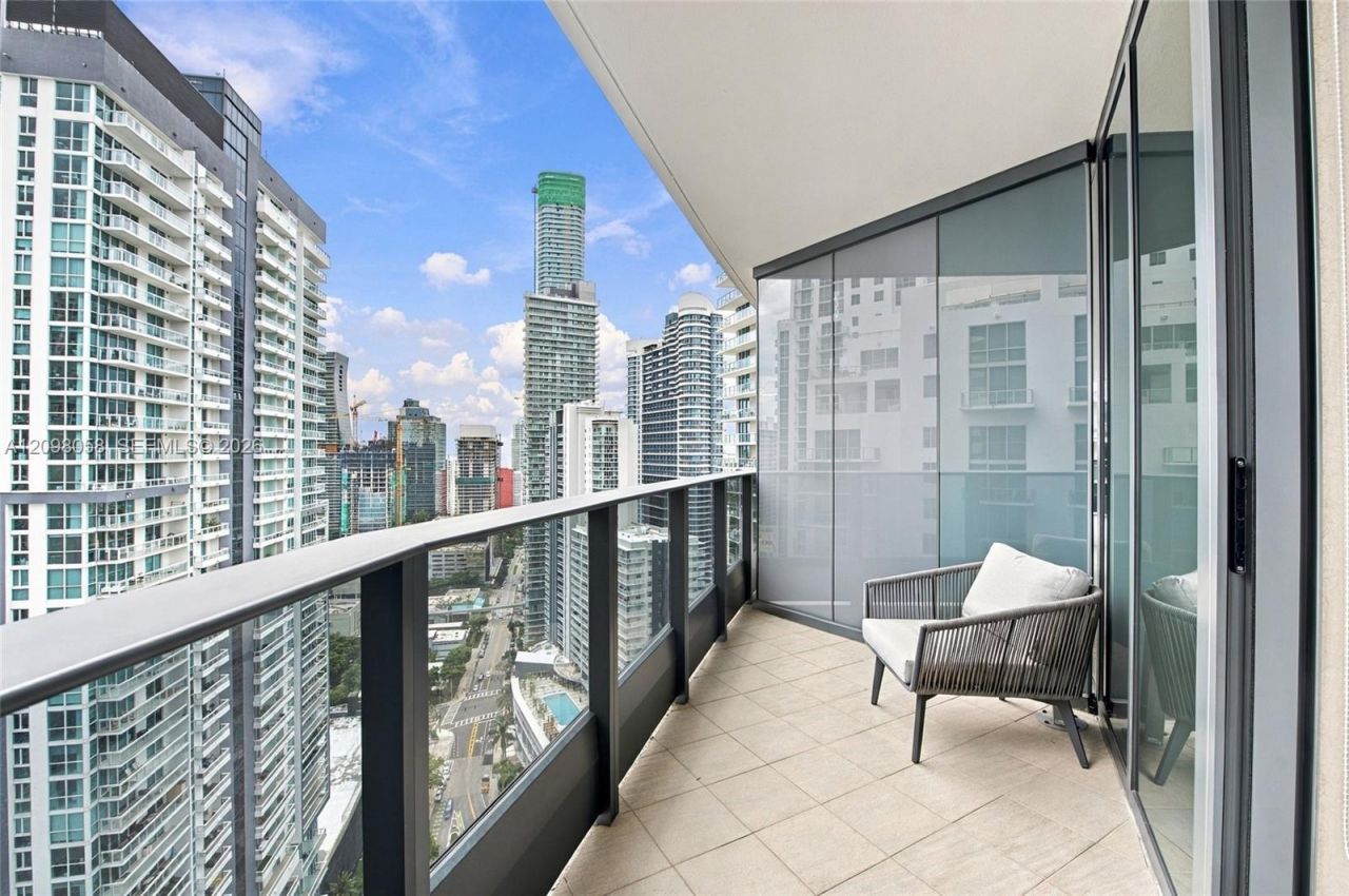1000 Brickell Plz , Unit 3401, Miami, FL 33131 Photo