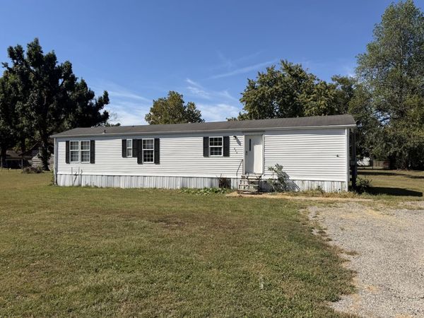 313 Leonard Street , Duquoin, IL 62832