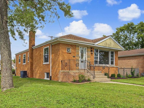 291 W Sauk Trail , South Chicago Heights, IL 60411