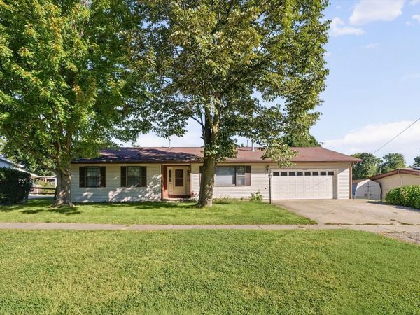 2210 E Perkins Road , Urbana, IL 61802