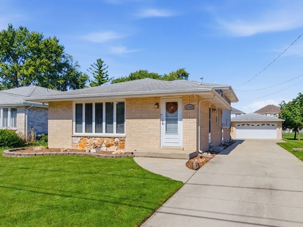 6740 W 92nd Street , Oak Lawn, IL 60453
