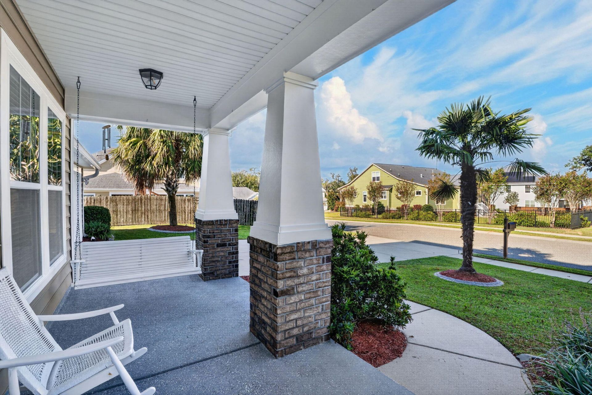 423 Topcrest Lane Photo 4