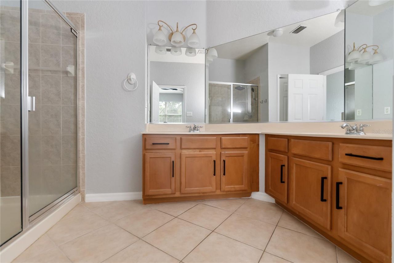 3769 Parkridge Circle, Unit 4-103, Sarasota, FL 34243 Photo