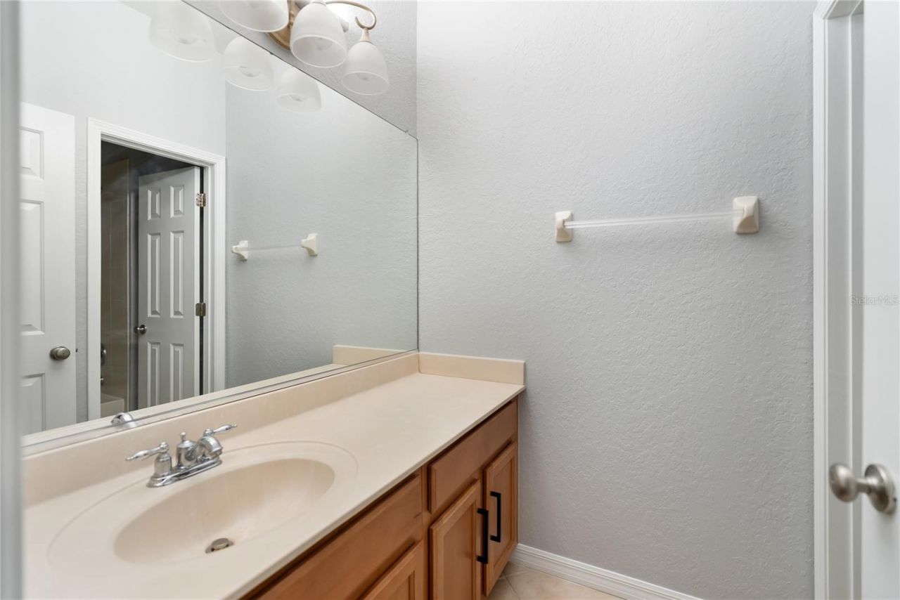 3769 Parkridge Circle, Unit 4-103, Sarasota, FL 34243 Photo