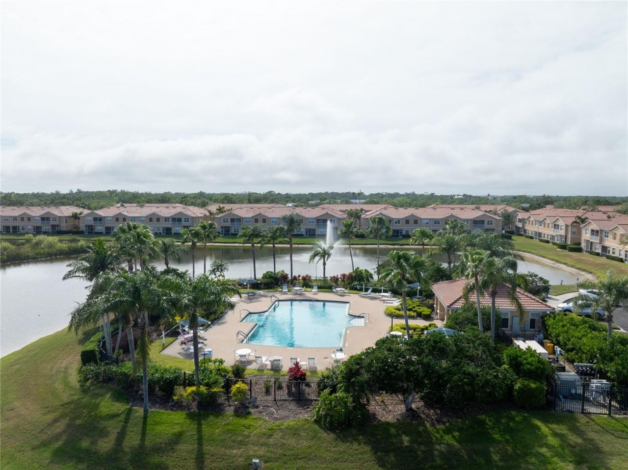 3769 Parkridge Circle, Unit 4-103, Sarasota, FL 34243 Photo