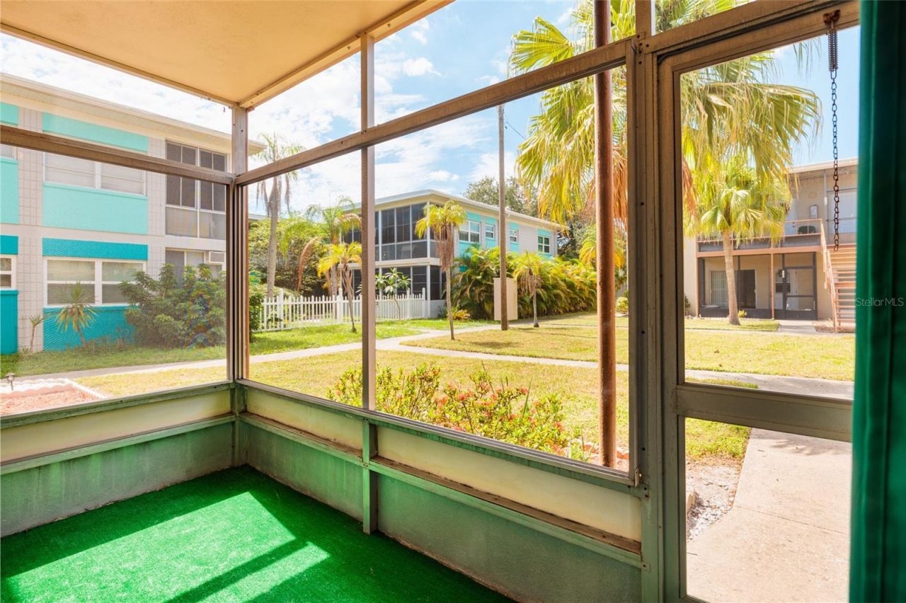 5396 4th Street N, Unit 101, Saint Petersburg, FL 33703 Photo