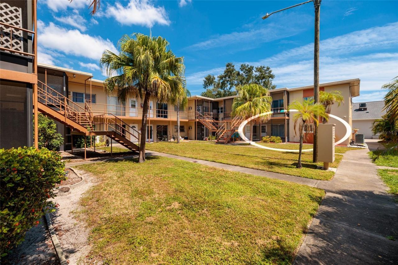 5396 4th Street N, Unit 101, Saint Petersburg, FL 33703 Photo