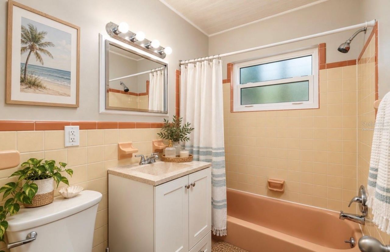 5396 4th Street N, Unit 101, Saint Petersburg, FL 33703 Photo