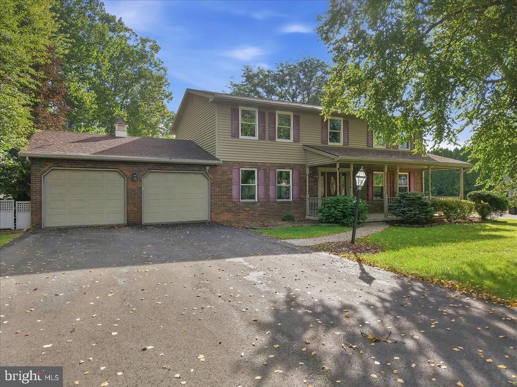 714 LEXINGTON ROAD , NAZARETH, PA 18064