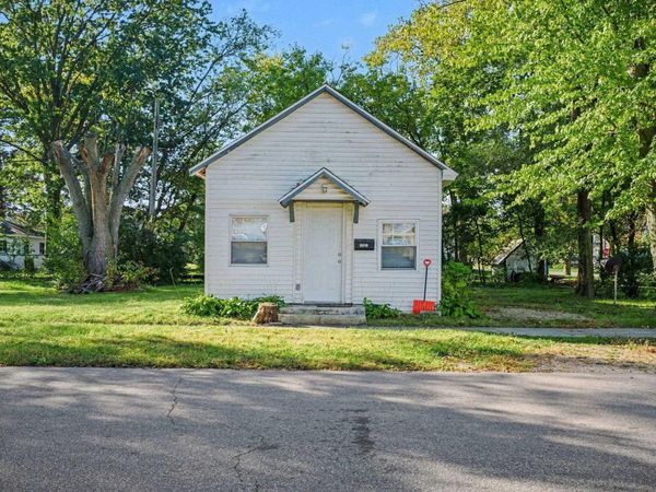 1221 W Wolf Avenue, Elkhart, IN 46516