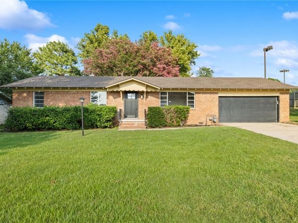 2415 64th Street , Fort Smith, AR 72903