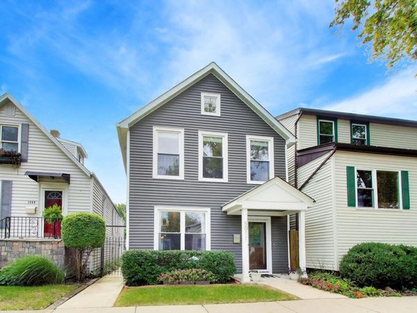 5011 W Strong Street, Chicago, IL 60630