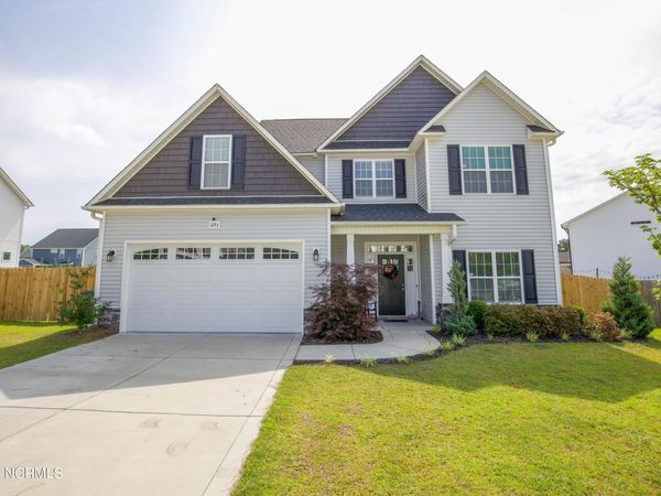 1253 Yellowwood Drive , Aberdeen, NC 28315