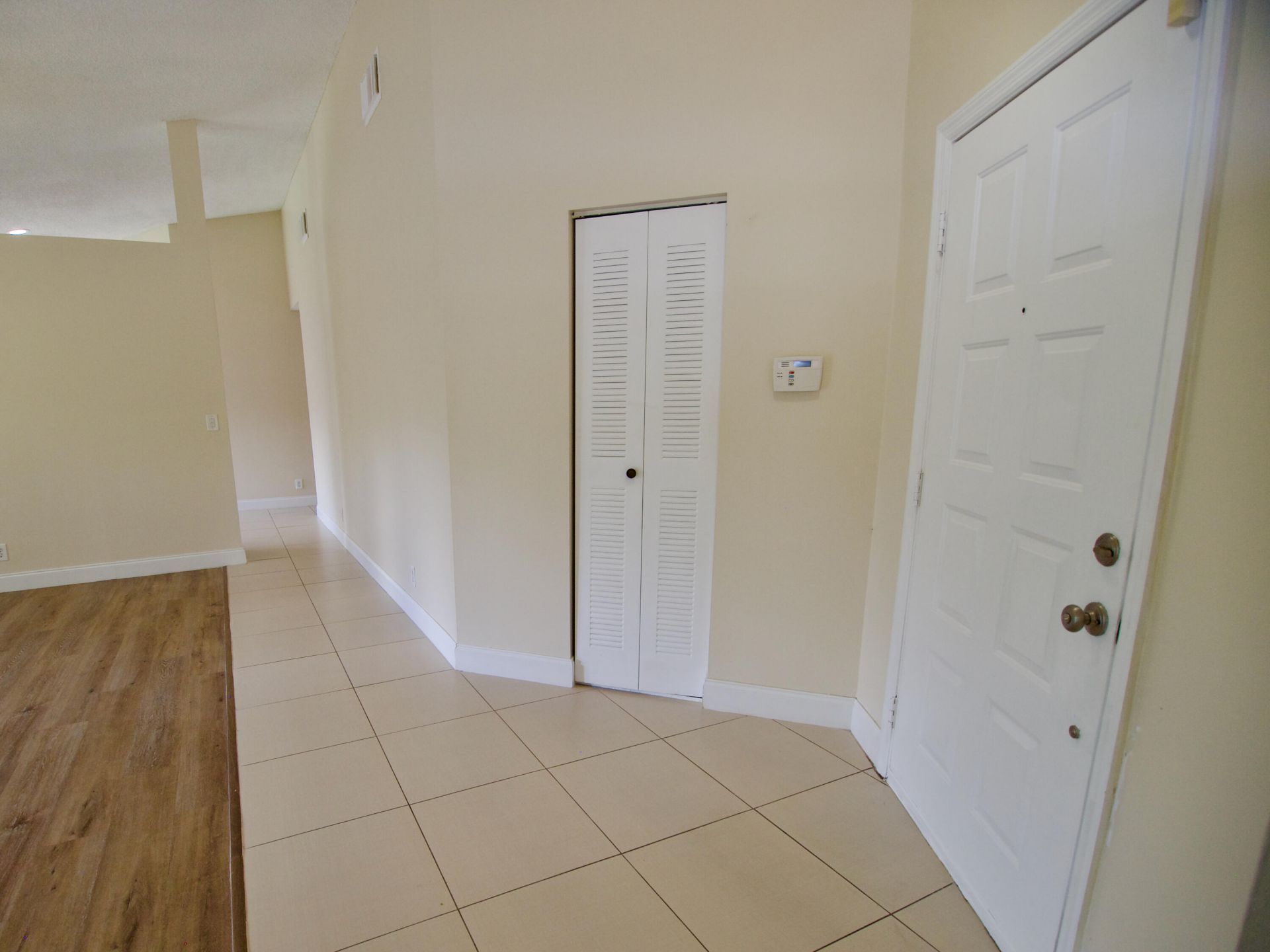 9471 NW 52nd Street, Sunrise, FL 33351 Photo