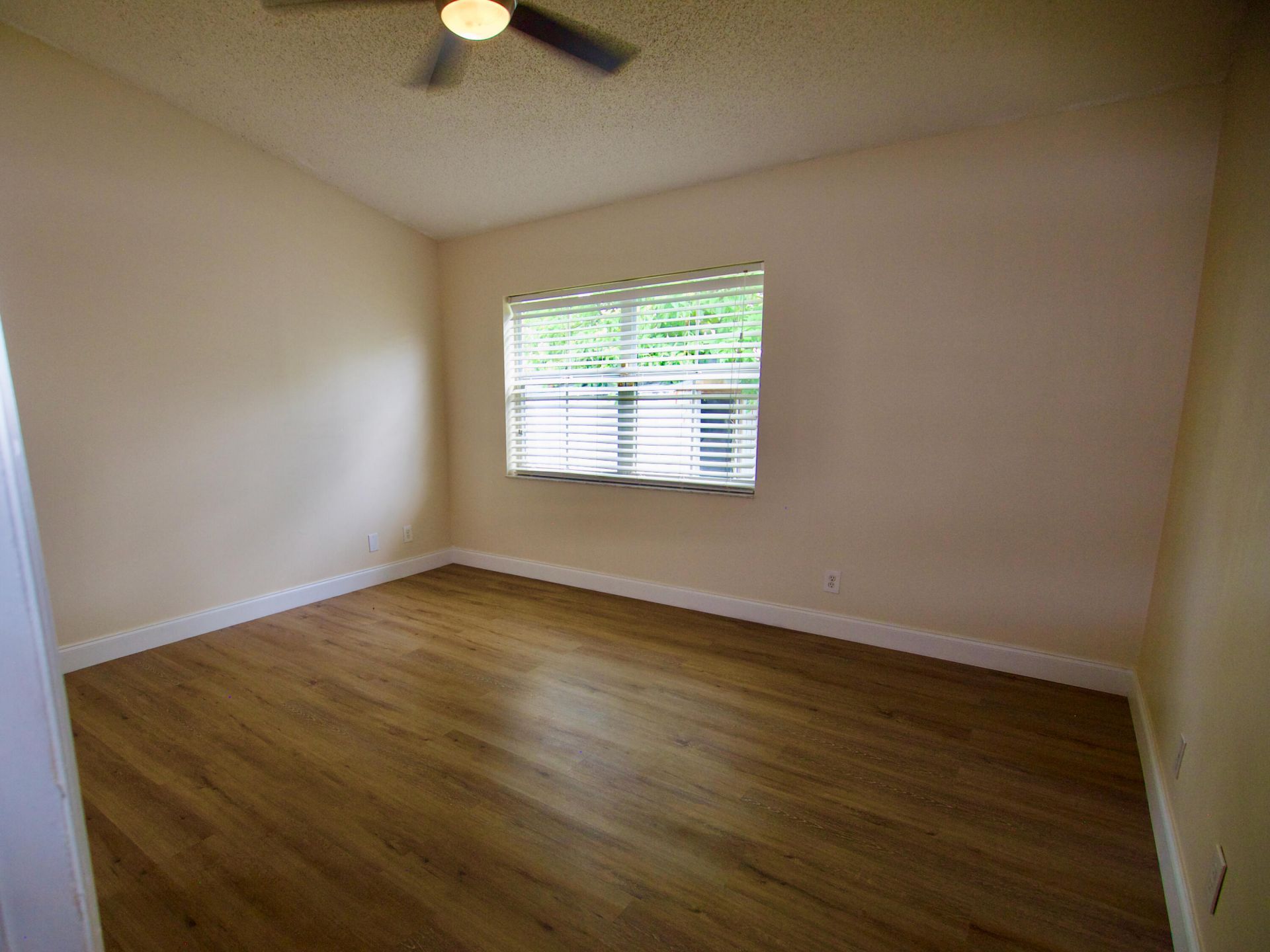 9471 NW 52nd Street, Sunrise, FL 33351 Photo