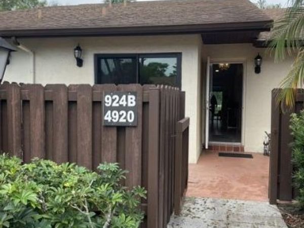 4920 SABLE PINE Circle, Unit B, West Palm Beach, FL 33417