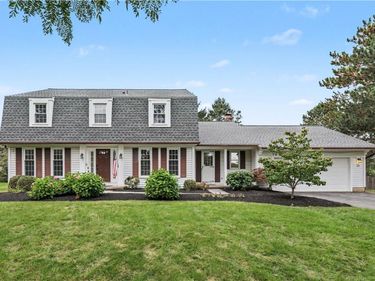 68 Copper Woods, Pittsford, NY 14534