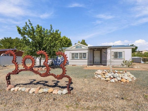 3033 Dona Juanita Drive SW, Albuquerque, NM 87121