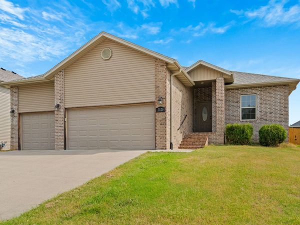 3120 N Marion Avenue , Springfield, MO 65803
