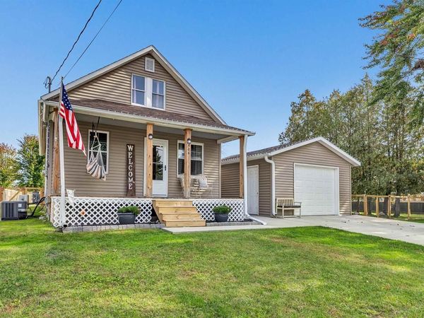 506 PINE STREET, Pulaski, WI 54162