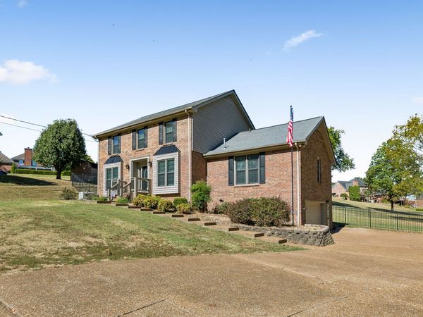 622 Cumberland Hills Dr, Hendersonville, TN 37075