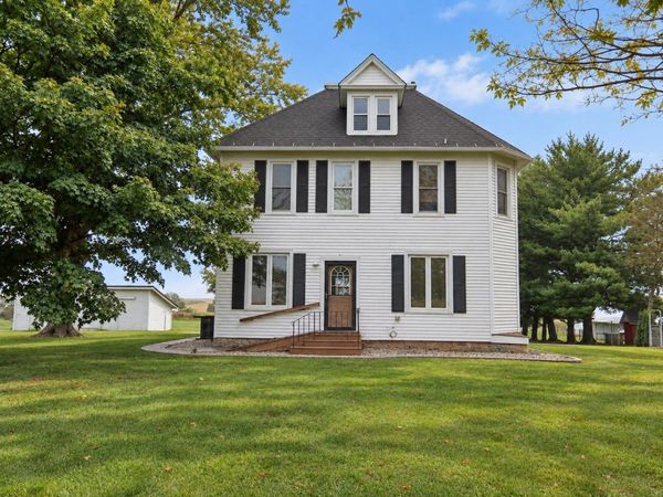 27073 Pleasant Ridge Road, McGregor, IA 52157