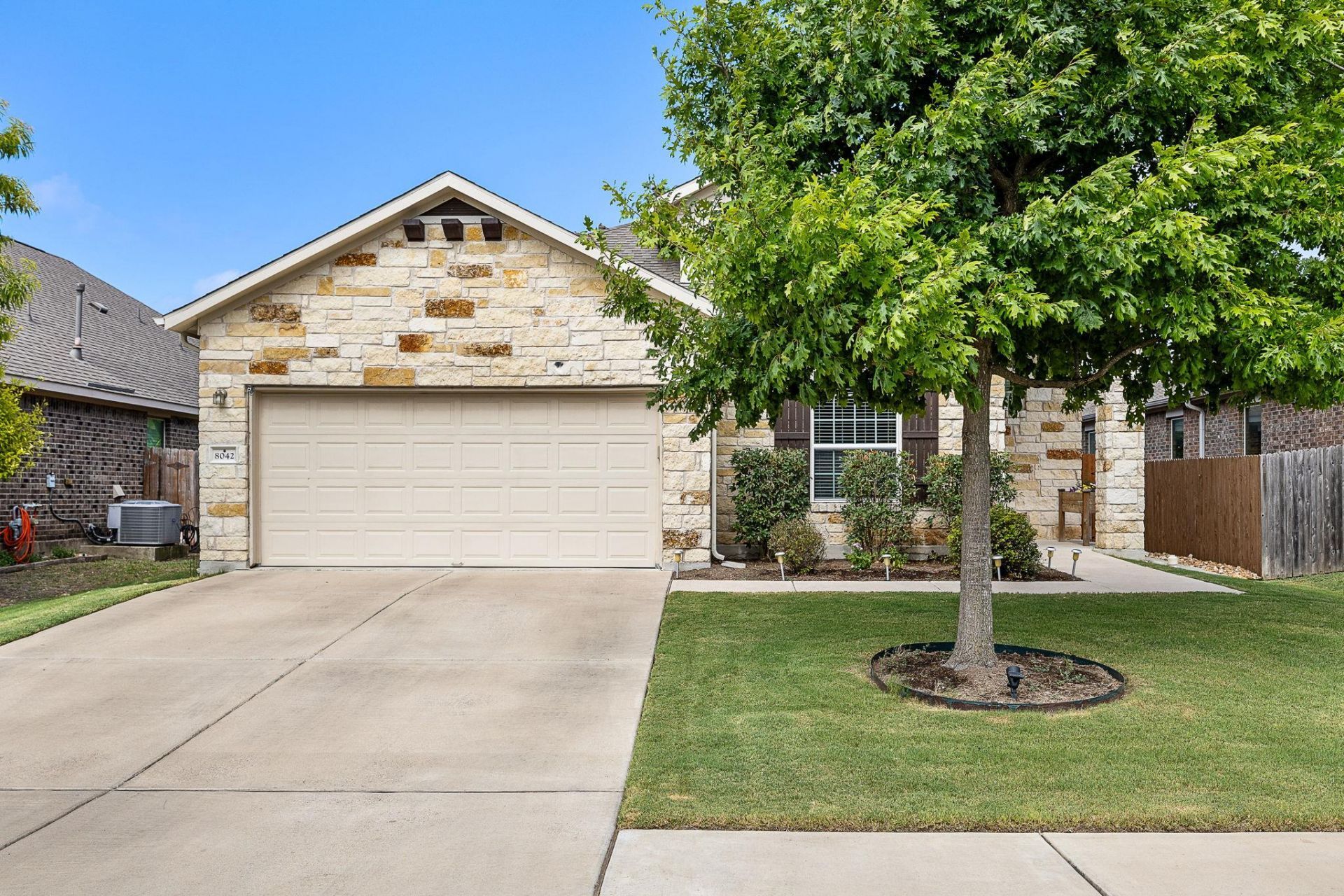 8042 Arezzo Dr, Round Rock, TX 78665 Main Photo