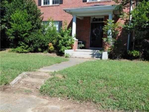 402 Battery Avenue, Emporia, VA 23847