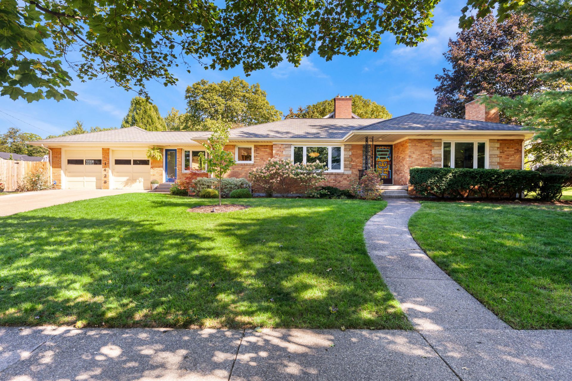 1426 Lake Grove Avenue Se, East Grand Rapids, MI 49506 Main Photo