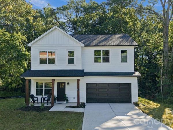 420 Killian Avenue , Mount Holly, NC 28120