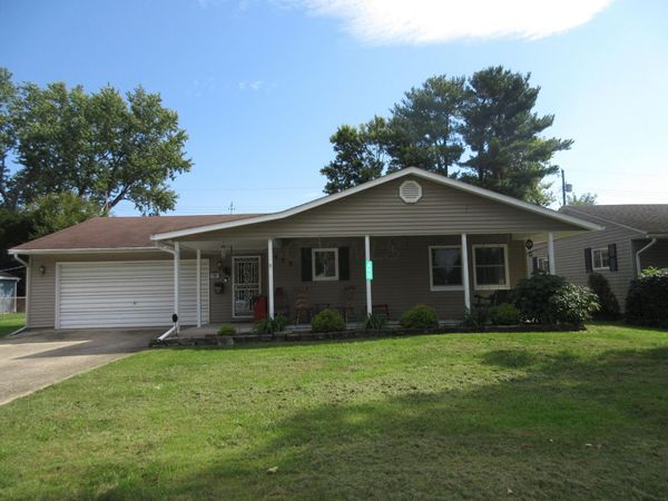 672 Saratoga Avenue , Newark, OH 43055