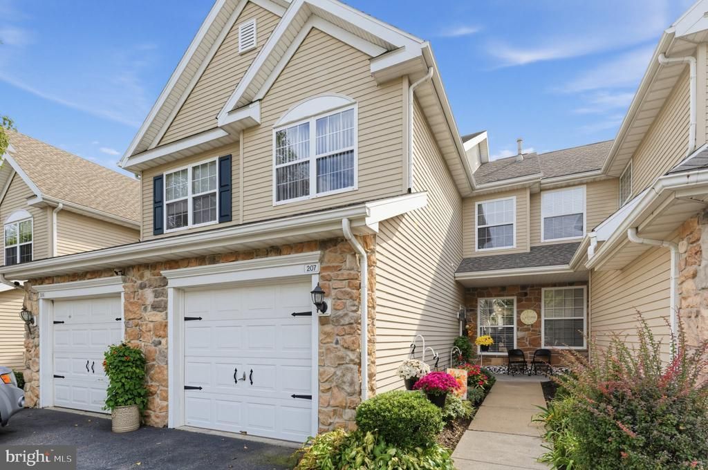 207 LAUREL COURT, MORGANTOWN, PA 19543